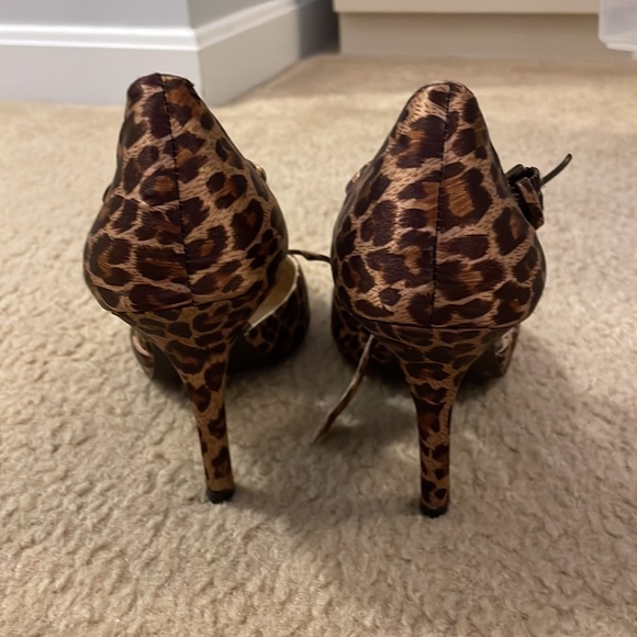 4 inch leopard print heels - Picture 5 of 6